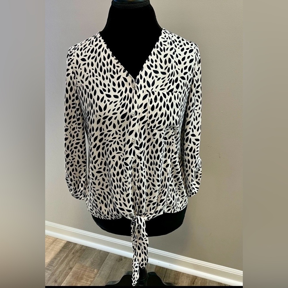 Chico's Navy and White button up Blouse with Notched Collar and tie in front.